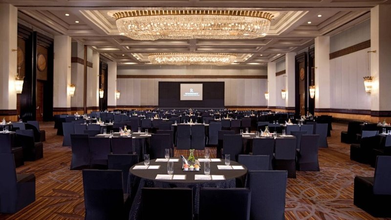 How to choose perfect and best Conference Venue for function