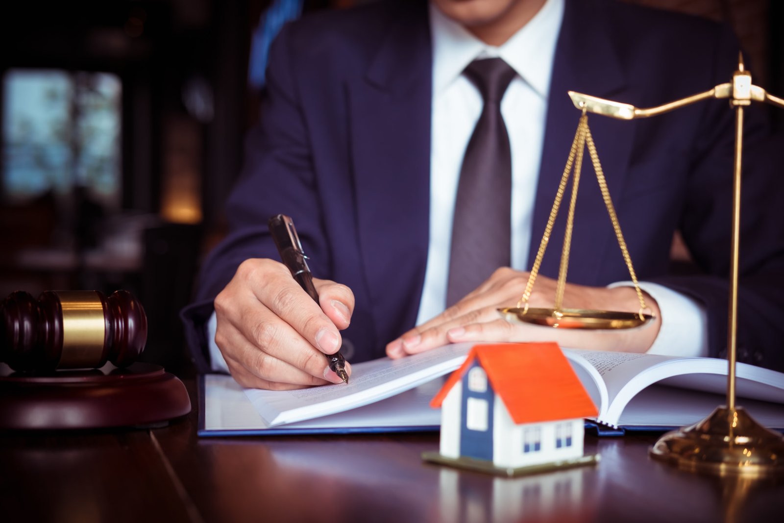 Is a Conveyancer Necessary in Today’s Legal World?