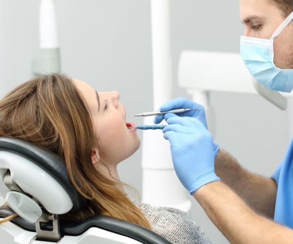 Your Guide to Choosing the Right Periodontist