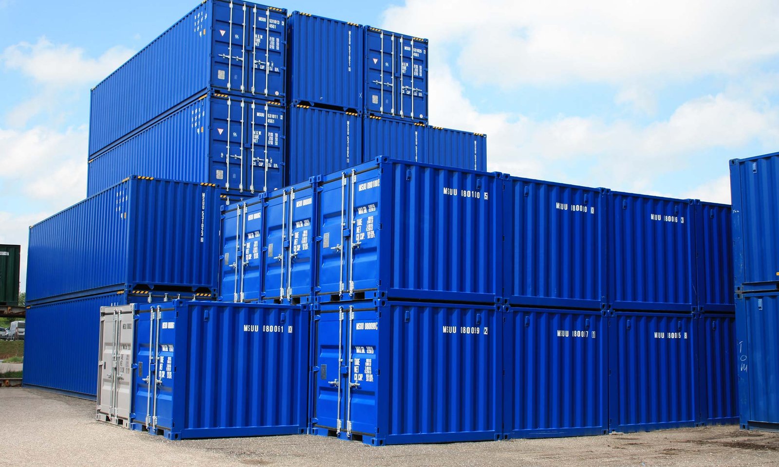 Maximizing Efficiency: Optimizing Storage with 20ft Shipping Containers